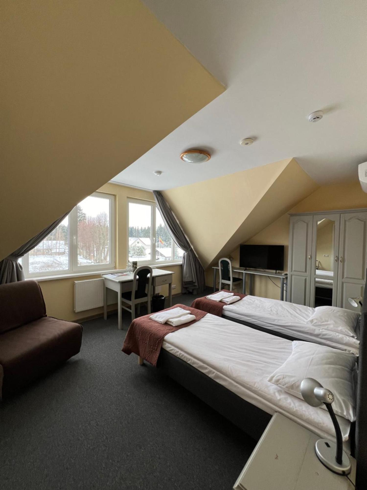Butenas Hotel Tyla Biržai Extérieur photo